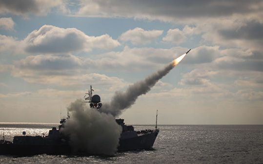 Tên lửa siêu vượt âm Zircon của Nga được trang bị những gì mà cả Mỹ và Anh cũng không thể đánh chặn?