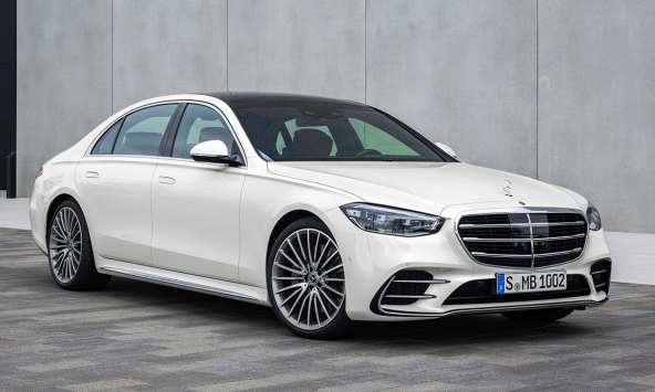 Bảng giá xe Mercedes-Benz tháng 8/2022 mới nhất