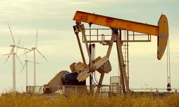 Giá xăng dầu hôm nay 4/8: Dầu Brent mất mốc 100 USD/thùng, xăng giảm sâu