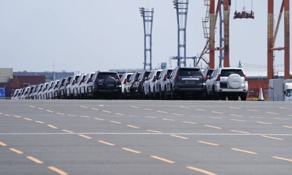 Nhật Bản: Các nhà sản xuất ô tô tạm ngừng nhận đơn đặt hàng do thiếu chip