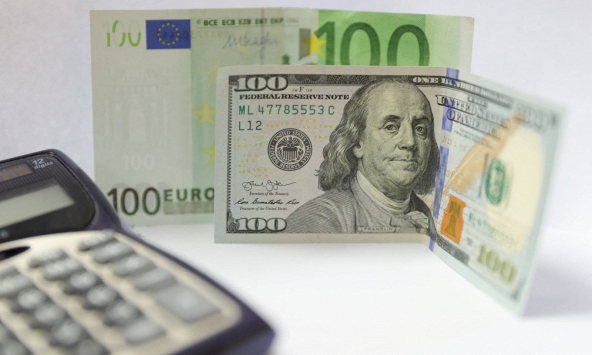 Giá USD hôm nay 5/8: Quay đầu giảm