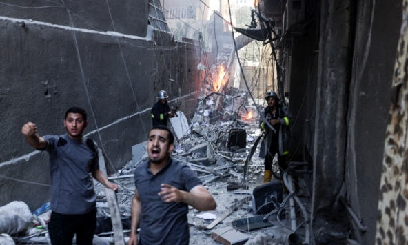 Israel không kích Dải Gaza, căng thẳng leo thang