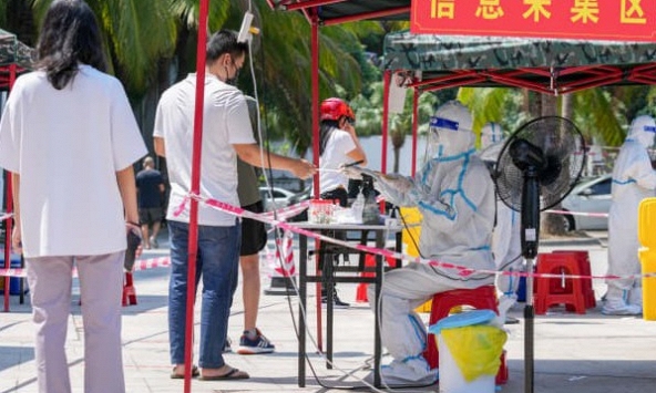 Trung Quốc bất ngờ phong tỏa thành phố du lịch khiến gần 80 ngàn du khách bị mắc kẹt