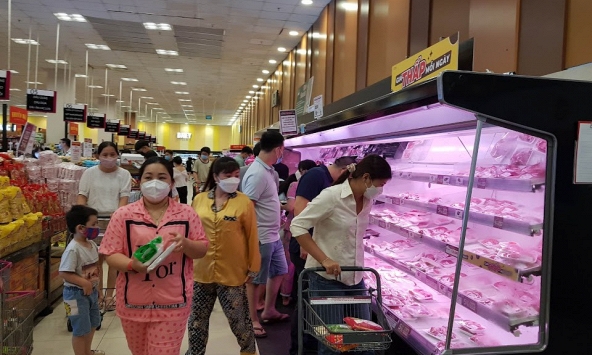 Giá thịt gà, vịt chững lại, các mặt hàng tiêu thụ chậm