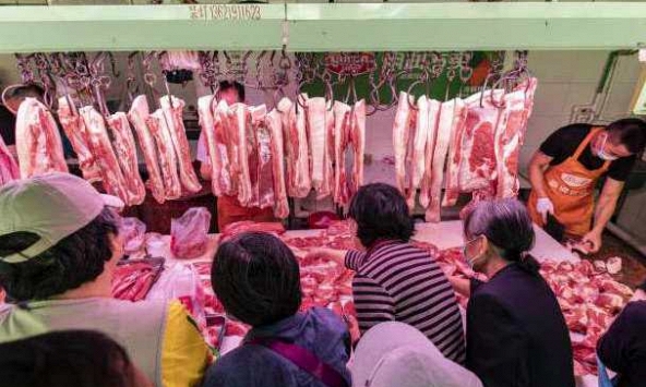 Giá thịt heo tăng mạnh đã kéo chỉ số tiêu dùng ở Trung Quốc lên mức cao nhất trong hai năm qua