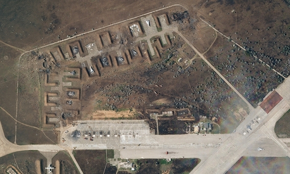 Ít nhất 7 máy bay Nga bị hư hại trong vụ nổ căn cứ không quân ở bán đảo Crimea

