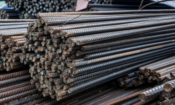 Giá nguyên liệu sản xuất thép xây dựng giảm đến 50% trong quý 2