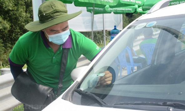 Tổng cục Đường bộ yêu cầu báo cáo vụ 40.000 thẻ thu phí ETC bị dán đè trước ngày 15/8