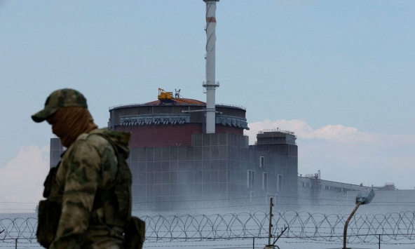 Nhà máy điện hạt nhân lớn nhất châu Âu bị pháo kích, không ai thừa nhận, vậy ai tấn công?