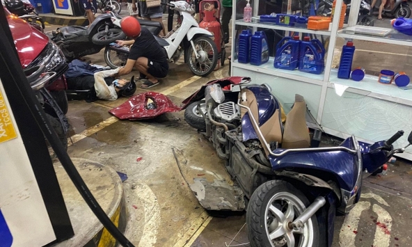 Tài xế ô tô lao thẳng vào cây xăng ở Hà Nội thừa nhận vừa đi uống bia về