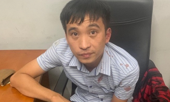 Tài xế uống bia, tông vào cây xăng ở Hà Nội bị khởi tố