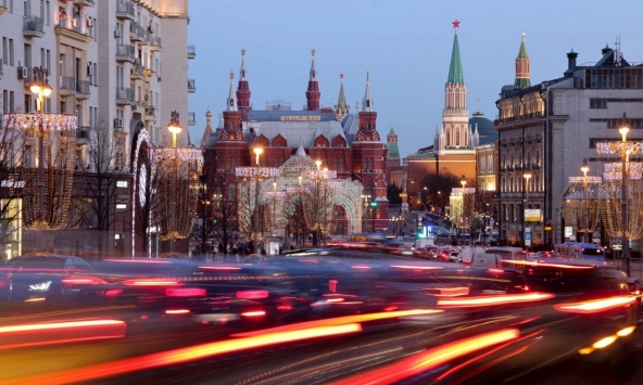 Gần 6 tháng sau khi nhận hơn 1.000 lệnh trừng phạt, kinh tế Nga chỉ 'chao đảo chứ không chết chìm'?