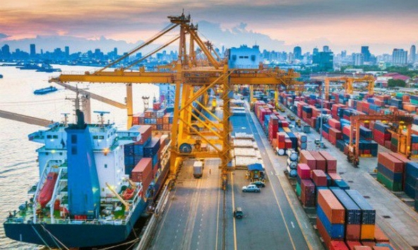 Bloomberg: Lợi thế và thách thức đối với triển vọng kinh tế Việt Nam