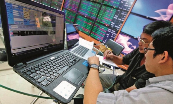 VN-Index mất hơn 8 điểm trong phiên giao dịch đầu tuần