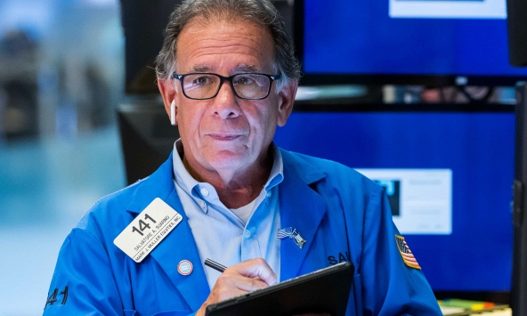 Chứng khoán thế giới đã có phiên giao dịch tồi tệ nhất kể từ tháng 6