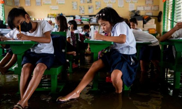 Philippines sơ tán hàng trăm người và đóng cửa nhiều trường học do bão Ma-on