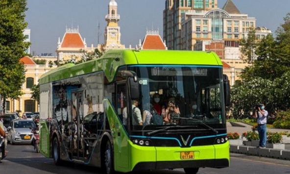 Đề xuất sử dụng xe buýt điện cho tuyến BRT đầu tiên tại TP.HCM
