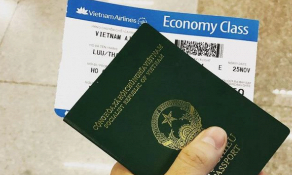 Lý do vì sao bạn không nên khoe ảnh vé máy bay trên mạng xã hội?