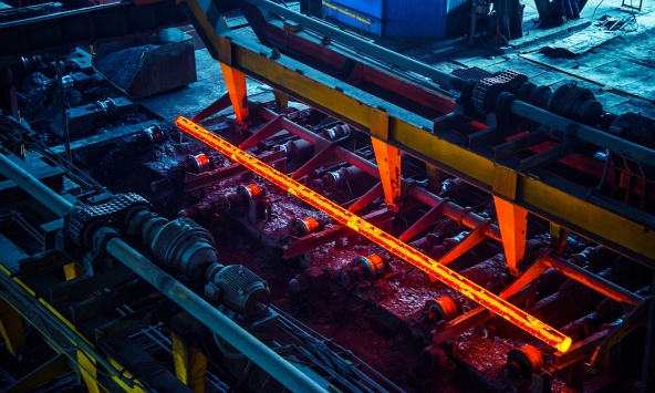 Giá thép tại Trung Quốc tiếp tục giảm xuống thấp nhất gần 3 tuần do thiếu điện