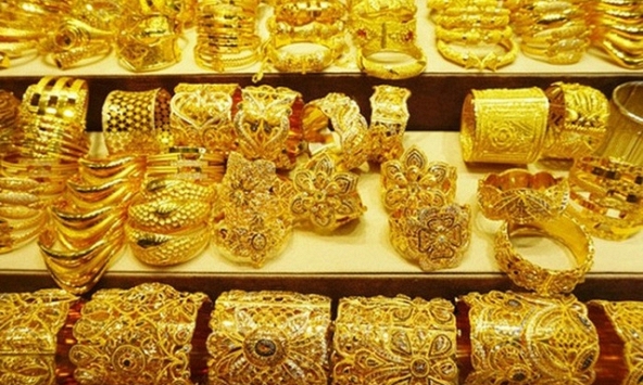 Giá vàng hôm nay 25/8: Áp lực bán tăng mạnh