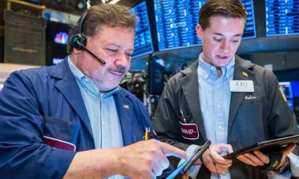 Chứng khoán Mỹ tương lai đi ngang sau khi Dow, S&P 500 phá vỡ đà lao dốc 3 ngày