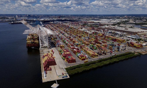 Bất chấp cấm vận, hàng hóa của Nga vẫn đều đặn 'chảy' sang Mỹ?