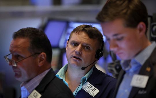 Dow Jones giảm hơn 1.000 điểm sau bài phát biểu 8 phút của chủ tịch Powell