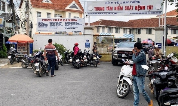 Kỷ luật Giám đốc CDC, Giám đốc Bệnh viện Lâm Đồng do liên quan vụ Việt Á