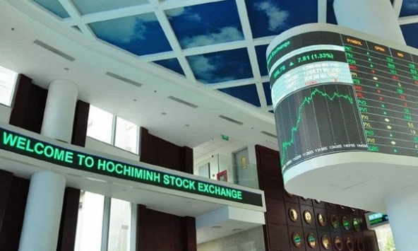 Chậm nộp báo cáo tài chính, loạt doanh nghiệp bị HOSE nhắc nhở