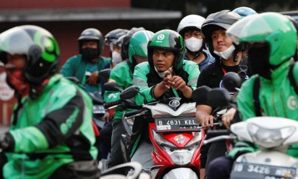 Indonesia tăng giá nhiên liệu lên 30%