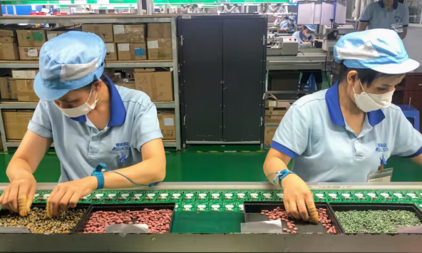 Nikkei: Các nhà máy xây sẵn ở Việt Nam đang hút những 'ông lớn'