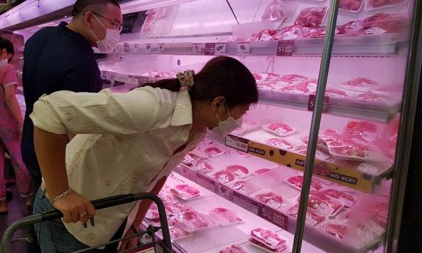 Thịt heo nhập khẩu giá rẻ vẫn ế khách