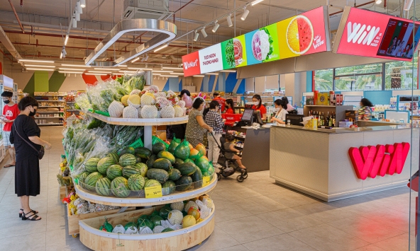 Nhiều siêu thị 'tung' khuyến mãi ngày cuối tuần