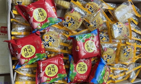 Hà Nội thu giữ hàng ngàn bánh trung thu nhập lậu