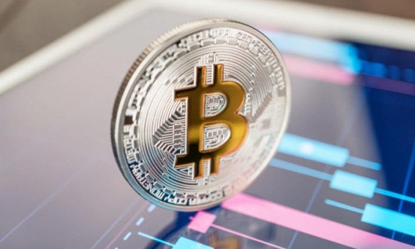 Bitcoin bất ngờ tăng vọt, vượt mốc 22.000 USD