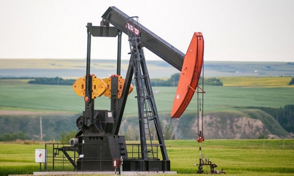 Giá xăng dầu hôm nay 13/9: Dầu Brent kéo dài đà tăng