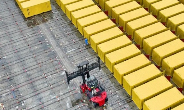 Đức nói sẽ 'không còn ngây thơ' trong quan hệ thương mại với Trung Quốc
