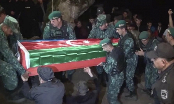 Armenia và Azerbaijan đồng ý ngừng bắn sau 2 ngày giao tranh làm hơn 150 người thiệt mạng