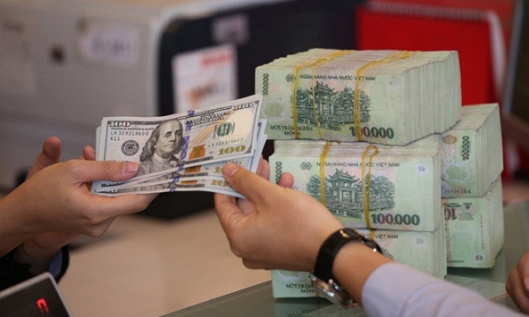 Giá USD hôm nay 16/9: Tiếp tục leo cao