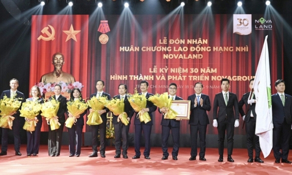 Novaland nhận huân chương lao động hạng nhì