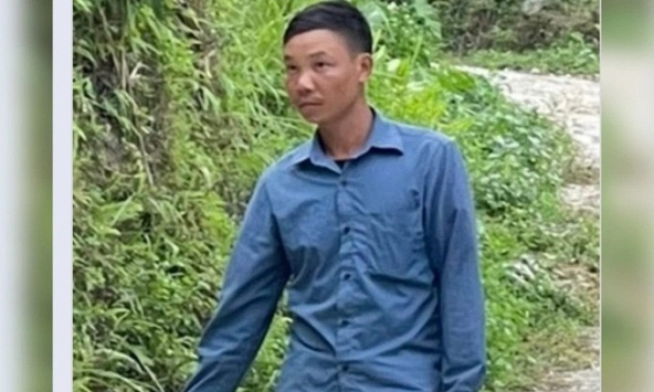 Hiếp dâm hướng dẫn viên du lịch rồi đề nghị đưa vài chục triệu để hòa giải