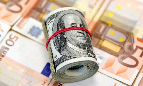 Giá USD hôm nay 24/9: Tiếp tục lập đỉnh