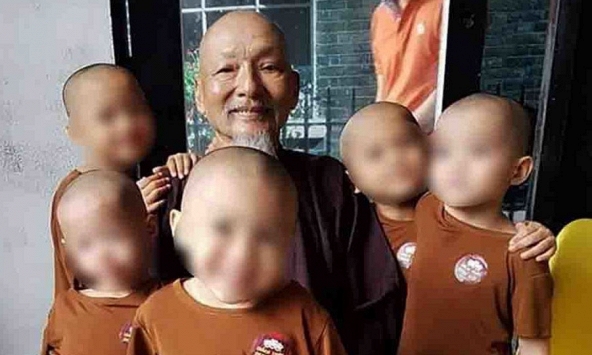 Lấy mẫu xét nghiệm ADN 28 người tại 'Tịnh thất Bồng Lai'