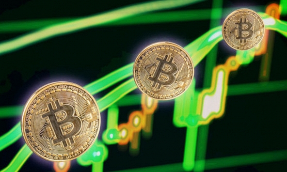 Bitcoin bất ngờ bật tăng, vượt ngưỡng 20.000 USD