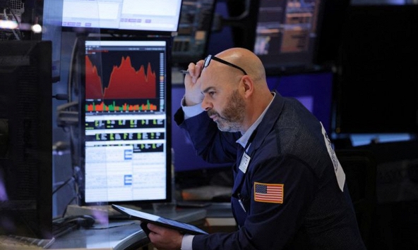 Chứng khoán thế giới liên tục trượt điểm, đạt mức thấp kỷ lục
