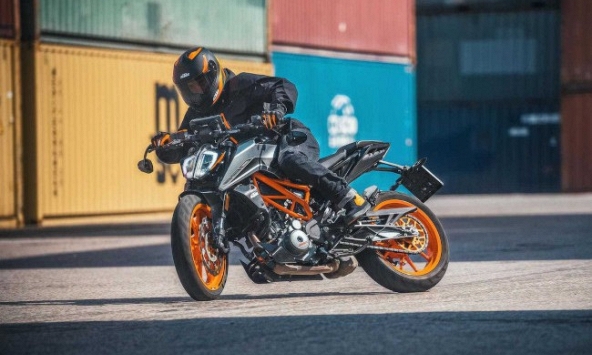 Bảng giá xe KTM tháng 10/2022 mới nhất