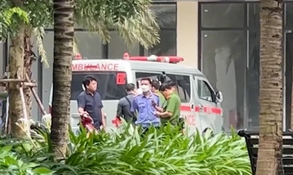 Người phụ nữ và con trai 3 tháng tuổi rơi từ tầng 12 chung cư tử vong