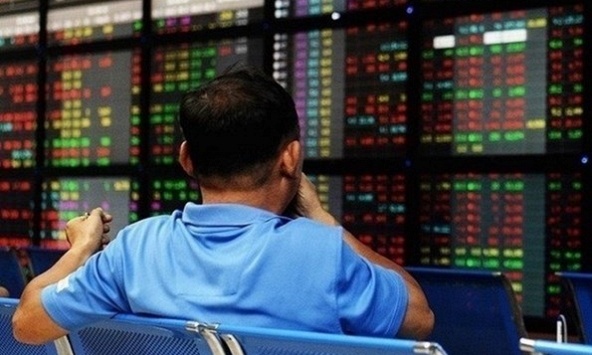 Áp lực bán gia tăng, VN-Index mất gần 30 điểm phiên 6/10