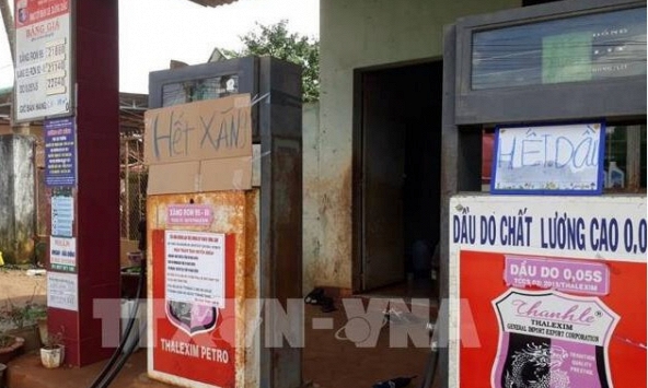 Hàng loạt cây xăng ở huyện biên giới bất ngờ đóng cửa, treo bảng hết xăng