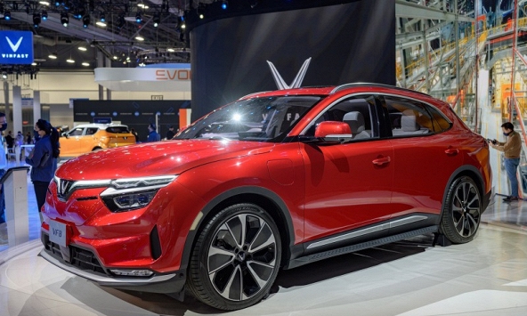 Vinfast chính thức ra mắt 4 mẫu xe điện tại thị trường Pháp
